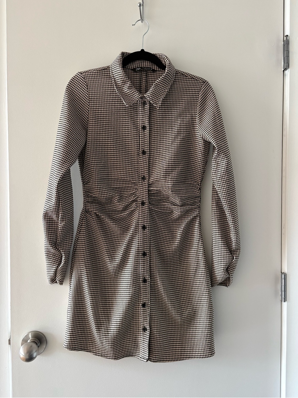 Houndstooth Button-Front Shirt Dress in Black and beige